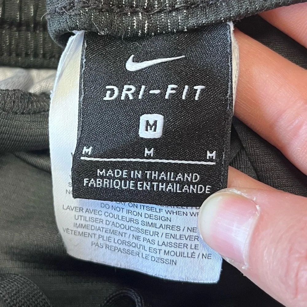 Nike | Dri-Fit Women’s Gray Black Athletic Shorts‎ M
